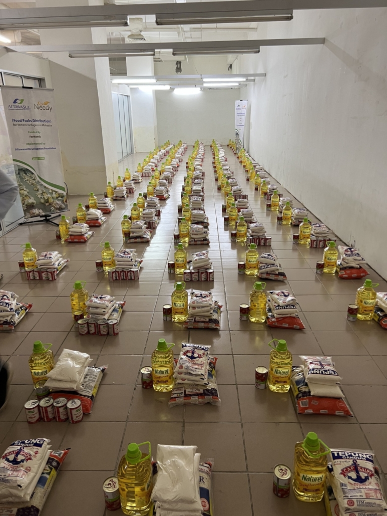 ALTAWASUL DEVELOPMENT FOUNDATION distribute 100 food Packs for Yemen community in Malaysia