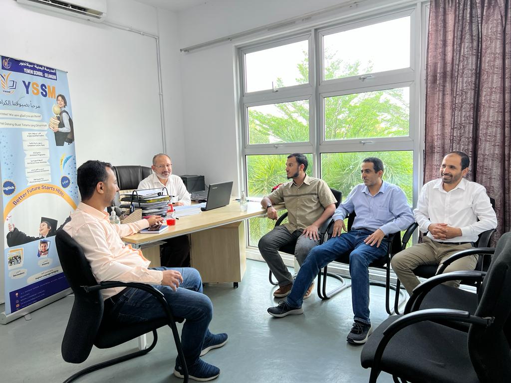 ALTAWASUL Development Foundation visited the Yemeni school in Kajang